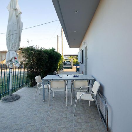شقة House With Sea Breeze-Anemelia نافبليو المظهر الخارجي الصورة